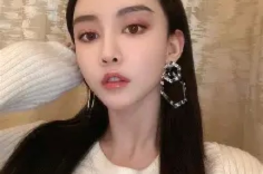 央视表态后给冯小刚走面的韩红底裤都被扒没了