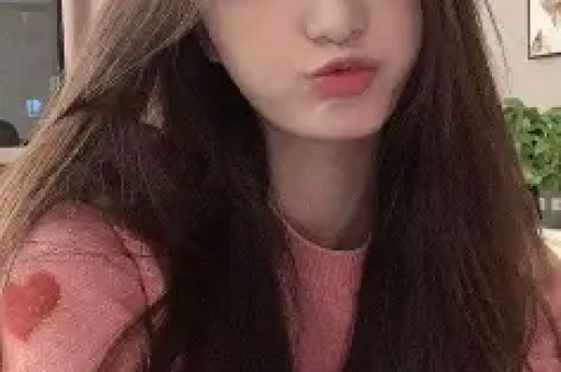 房琪以前是大家心里的“才女”金句一堆粉丝爱看。可这
